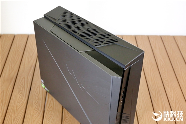华硕ROG G21CX主机图赏：小机箱塞入i9-9900K+RTX2080