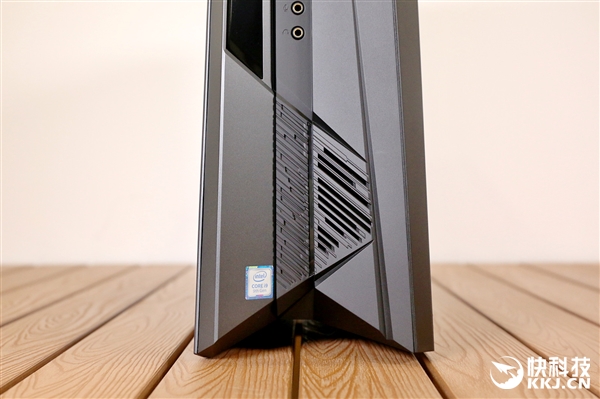 华硕ROG G21CX主机图赏：小机箱塞入i9-9900K+RTX2080